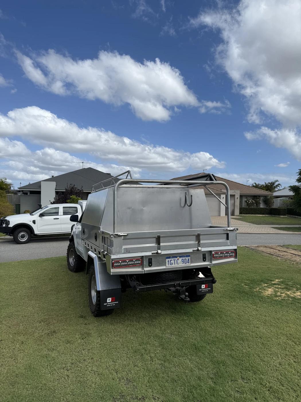 Hilux single cab canopy & awning: rear