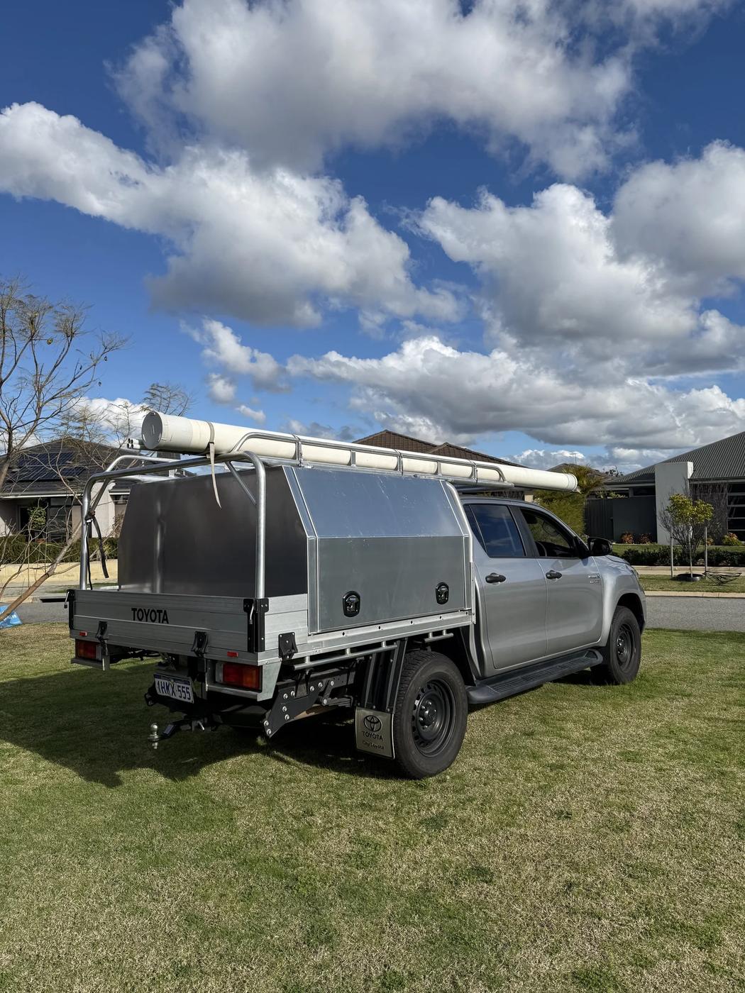 Hilux dual cab trade canopy: rear three-quarter